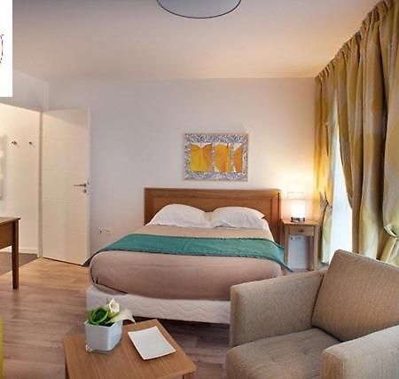 Aparthotel Domitys Les Lanternes Bleues La Ciotat Zewnętrze zdjęcie